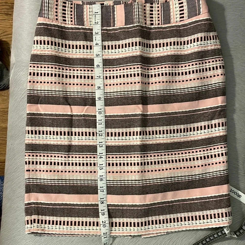 Loft pencil skirt - Picture 8 of 8